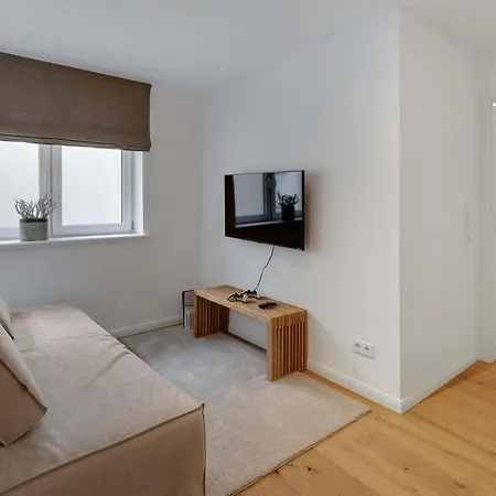 Newly Built House With Sauna Close To 1 *